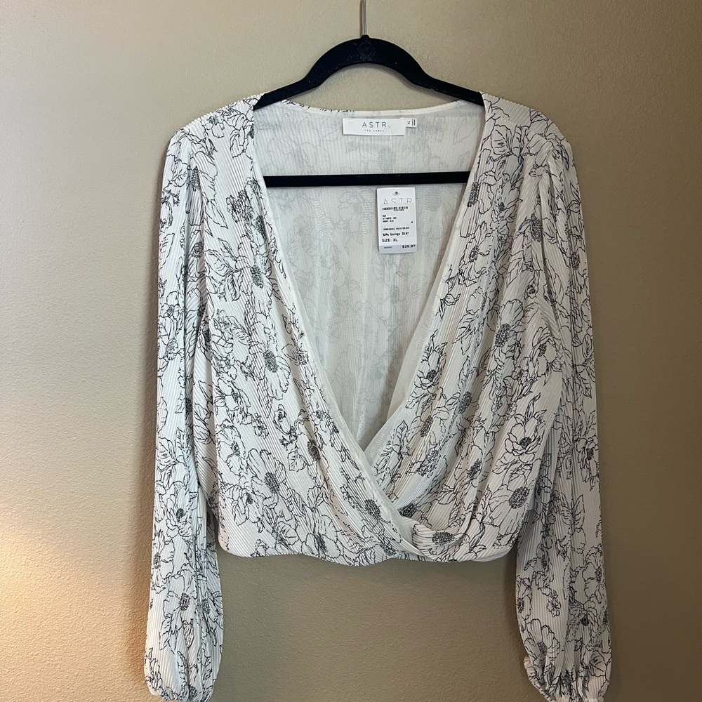 Astr the label long sleeve blouse size xl